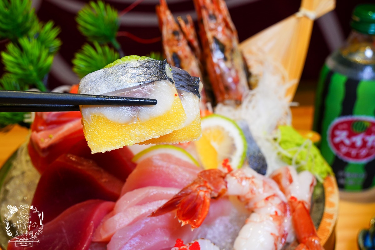 森川丼丼巨蛋店|高雄每逢假日座無虛席的超人氣日本料理店!還有免費霜淇淋可以爽爽吃!