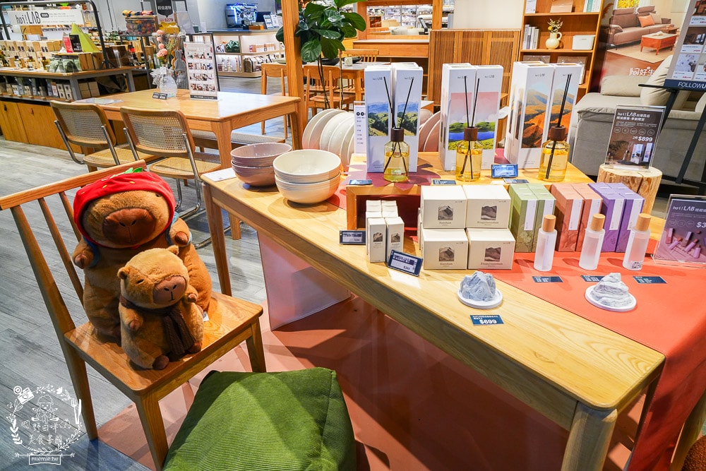 特力家居高雄館週年慶開跑啦!9/28六-11/03日~包羅萬象的寢具+沙發+家電+香氛+桌椅全包!家居慶典滿額抽雲朵按摩椅!