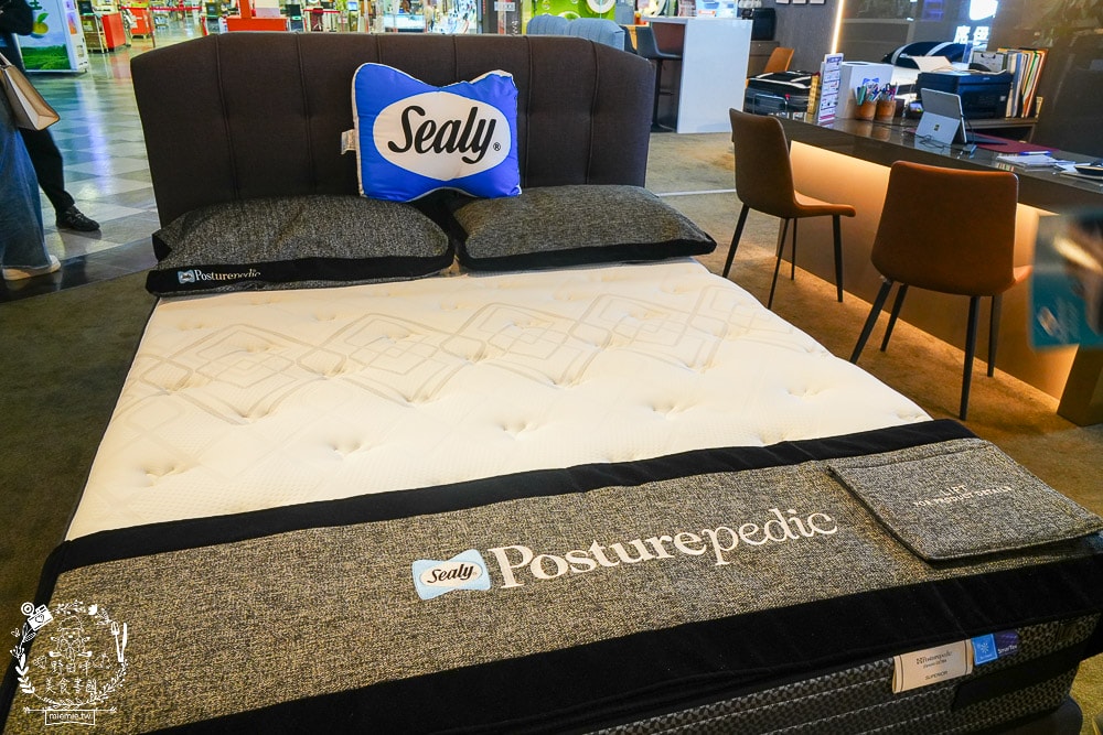 特力家居高雄館週年慶開跑啦!9/28六-11/03日~包羅萬象的寢具+沙發+家電+香氛+桌椅全包!家居慶典滿額抽雲朵按摩椅!