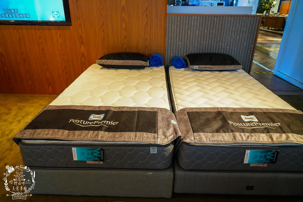 特力家居高雄館週年慶開跑啦!9/28六-11/03日~包羅萬象的寢具+沙發+家電+香氛+桌椅全包!家居慶典滿額抽雲朵按摩椅!