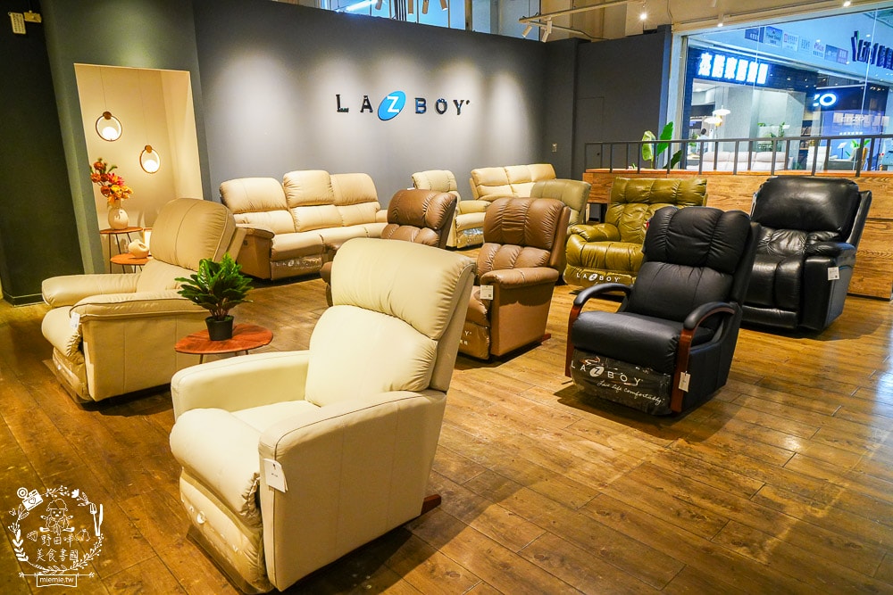 特力家居高雄館週年慶開跑啦!9/28六-11/03日~包羅萬象的寢具+沙發+家電+香氛+桌椅全包!家居慶典滿額抽雲朵按摩椅!