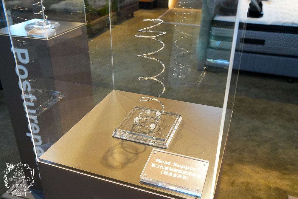 特力家居高雄館週年慶開跑啦!9/28六-11/03日~包羅萬象的寢具+沙發+家電+香氛+桌椅全包!家居慶典滿額抽雲朵按摩椅!