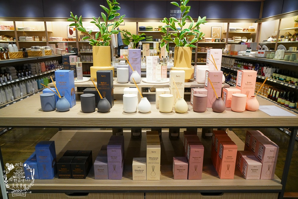 特力家居高雄館週年慶開跑啦!9/28六-11/03日~包羅萬象的寢具+沙發+家電+香氛+桌椅全包!家居慶典滿額抽雲朵按摩椅!