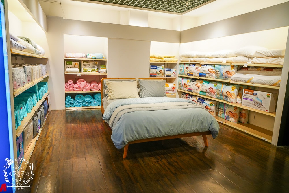 特力家居高雄館週年慶開跑啦!9/28六-11/03日~包羅萬象的寢具+沙發+家電+香氛+桌椅全包!家居慶典滿額抽雲朵按摩椅!