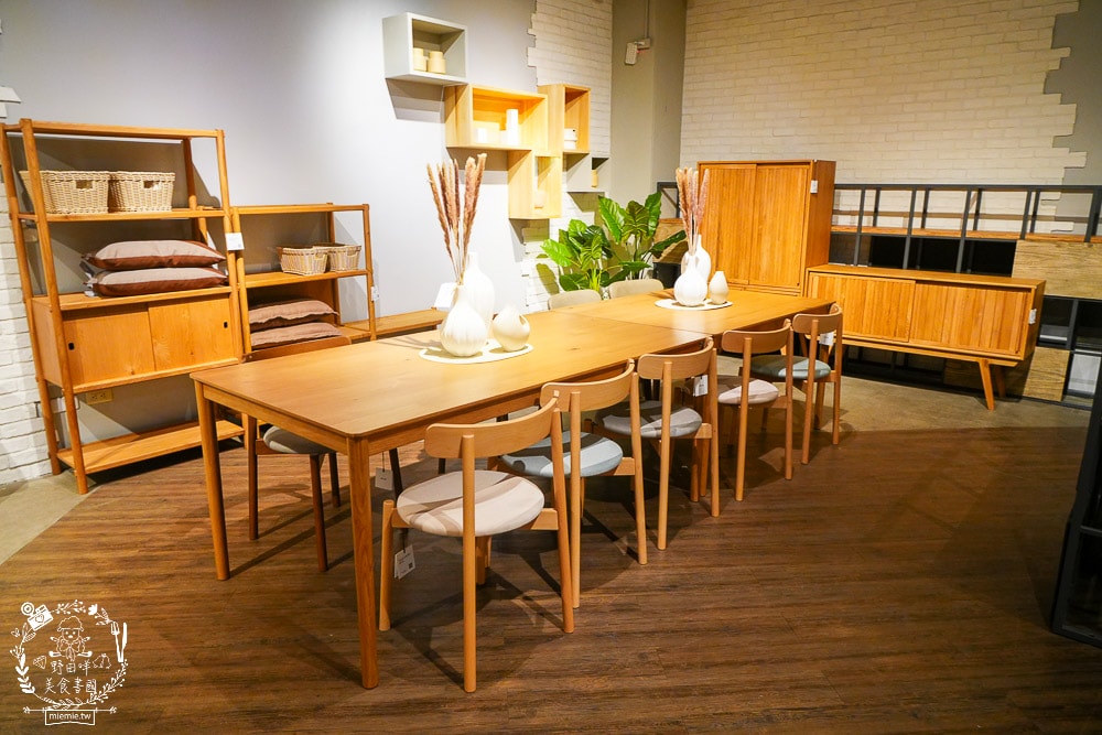 特力家居高雄館週年慶開跑啦!9/28六-11/03日~包羅萬象的寢具+沙發+家電+香氛+桌椅全包!家居慶典滿額抽雲朵按摩椅!