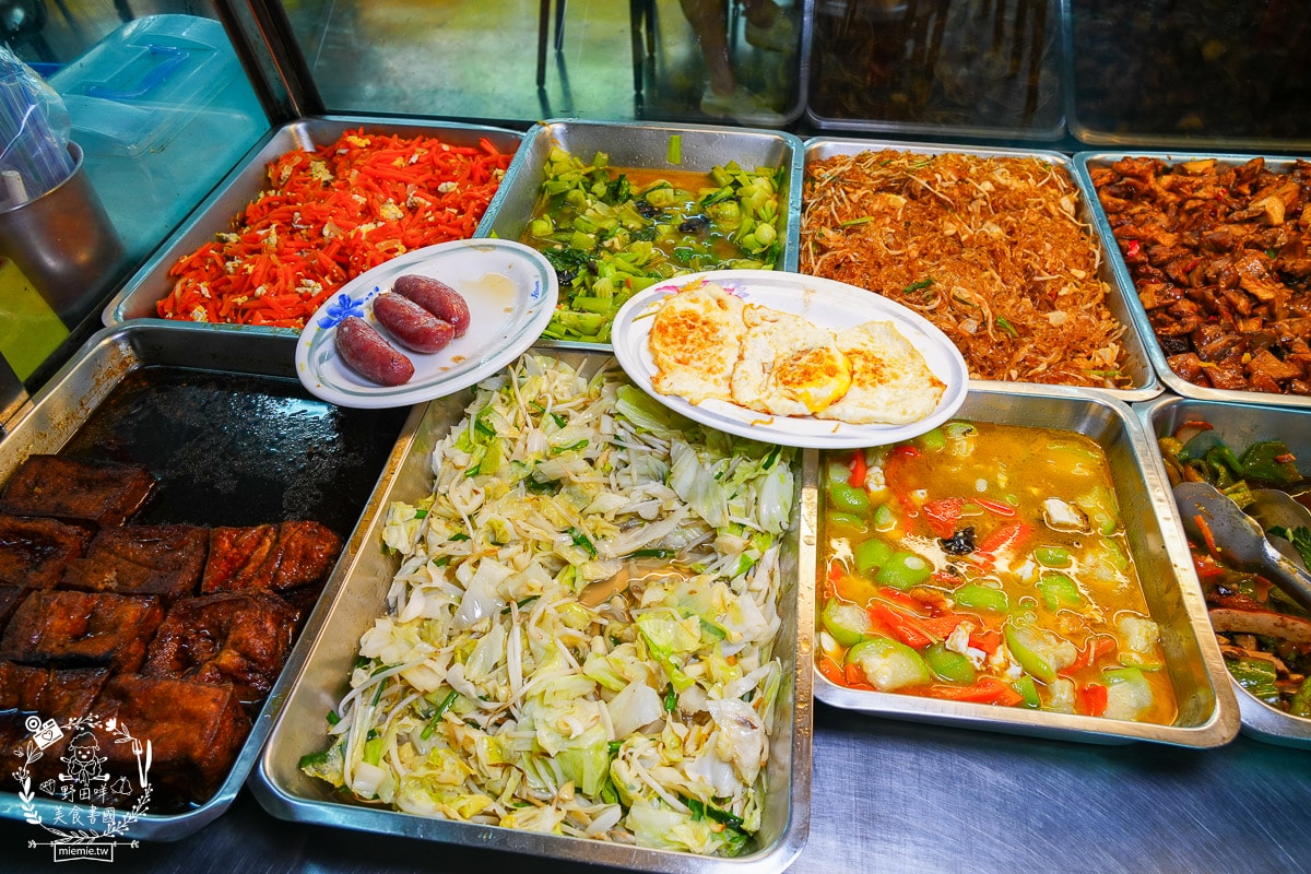 高雄便當推薦|快客利美食|少見的四菜便當店！而且份量超大超有飽足感的高雄便當！