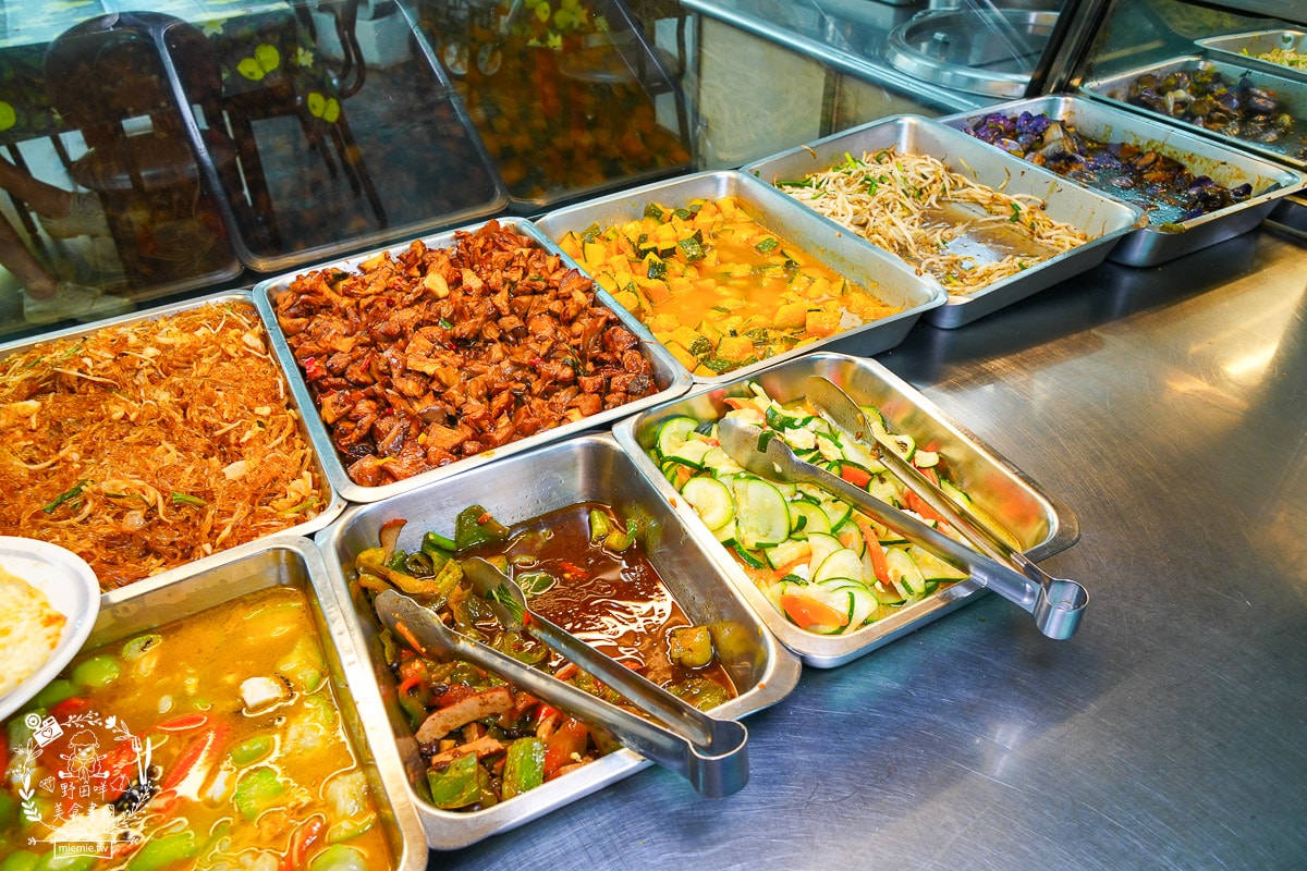 高雄便當推薦|快客利美食|少見的四菜便當店！而且份量超大超有飽足感的高雄便當！