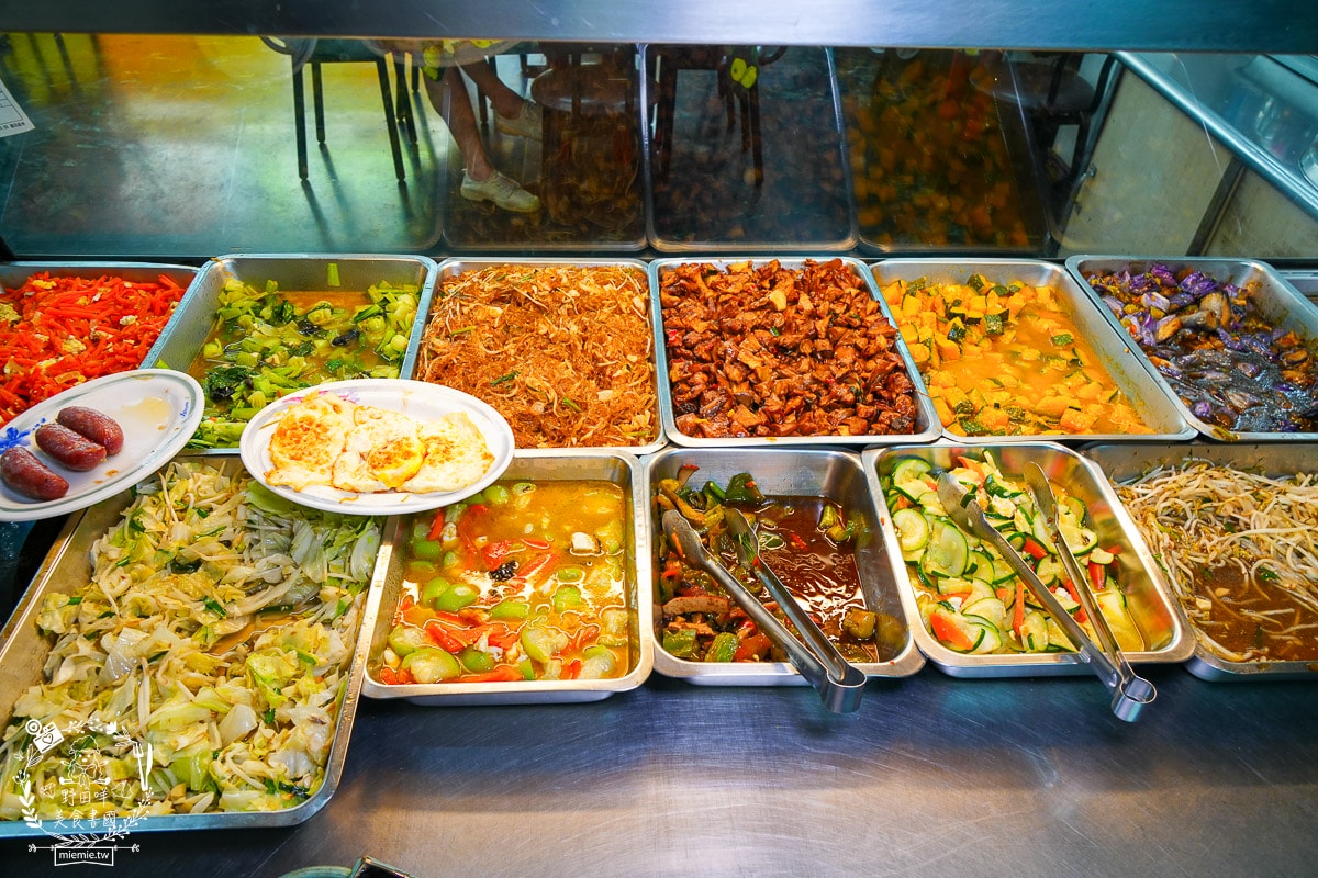 高雄便當推薦|快客利美食|少見的四菜便當店！而且份量超大超有飽足感的高雄便當！