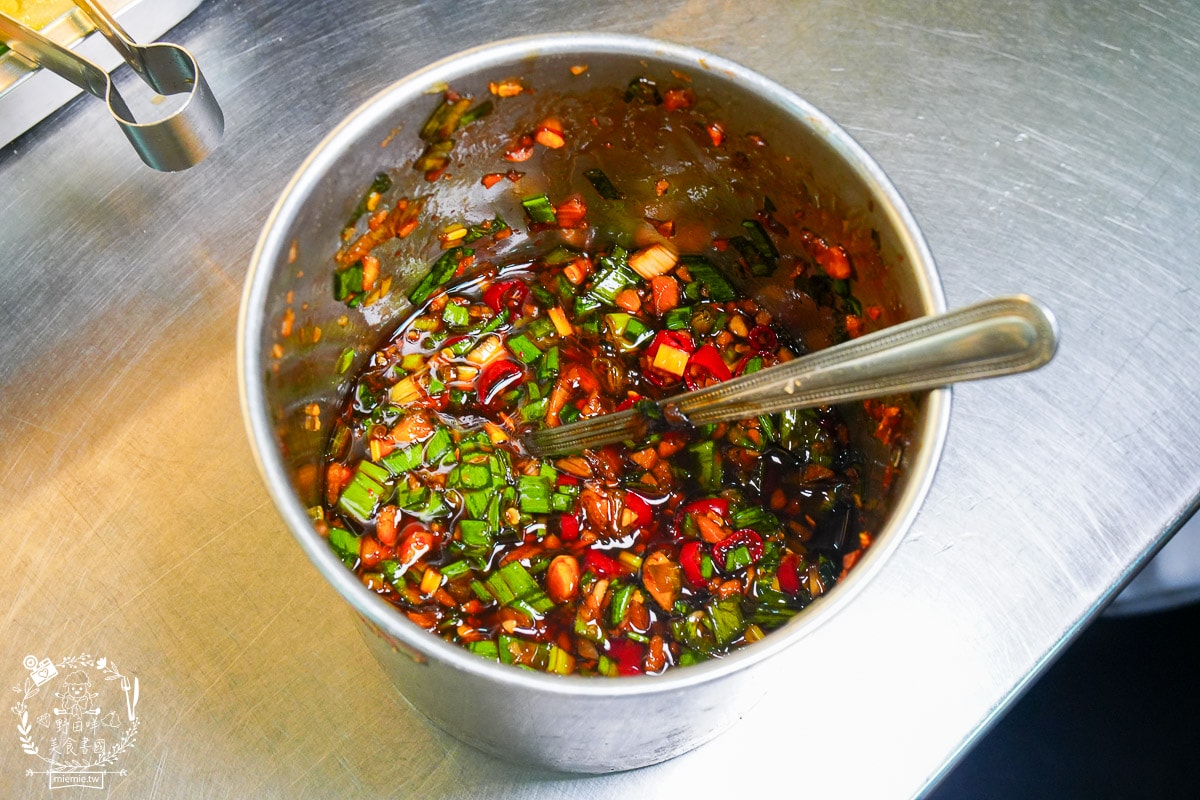 高雄便當推薦|快客利美食|少見的四菜便當店！而且份量超大超有飽足感的高雄便當！