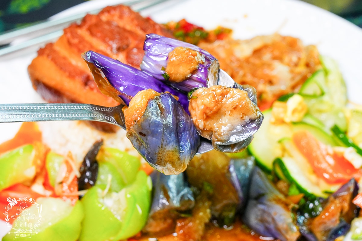 高雄便當推薦|快客利美食|少見的四菜便當店！而且份量超大超有飽足感的高雄便當！