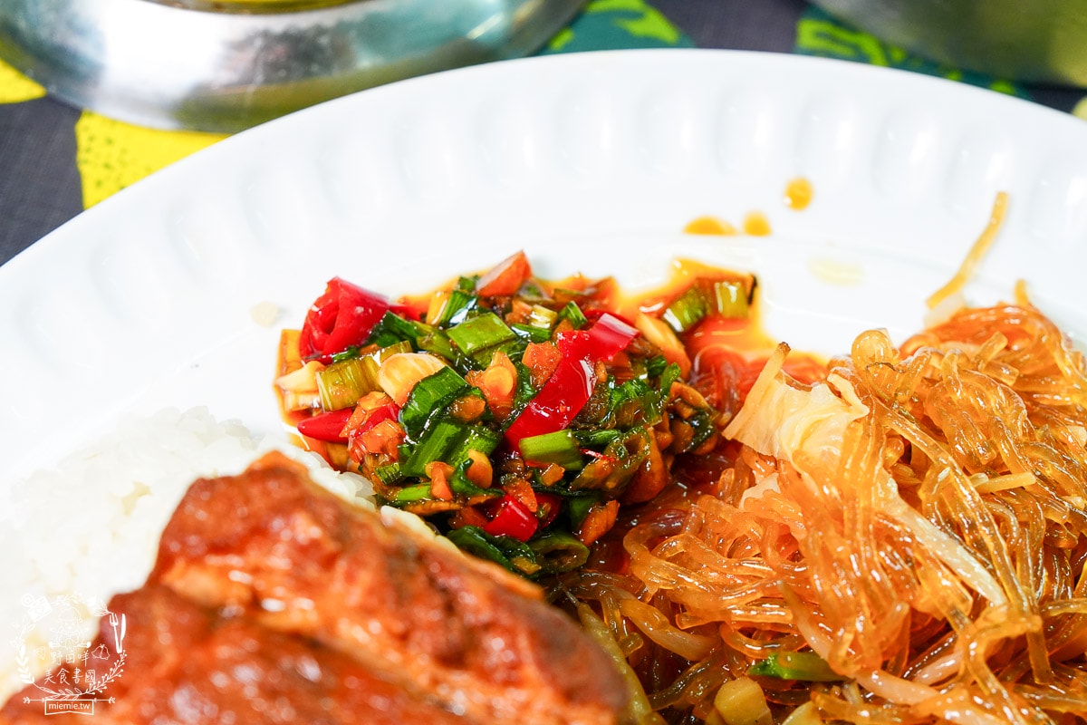 高雄便當推薦|快客利美食|少見的四菜便當店！而且份量超大超有飽足感的高雄便當！