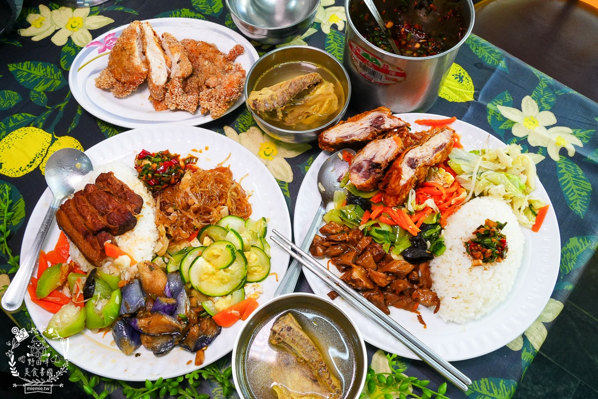 高雄便當推薦|快客利美食|少見的四菜便當店！而且份量超大超有飽足感的高雄便當！