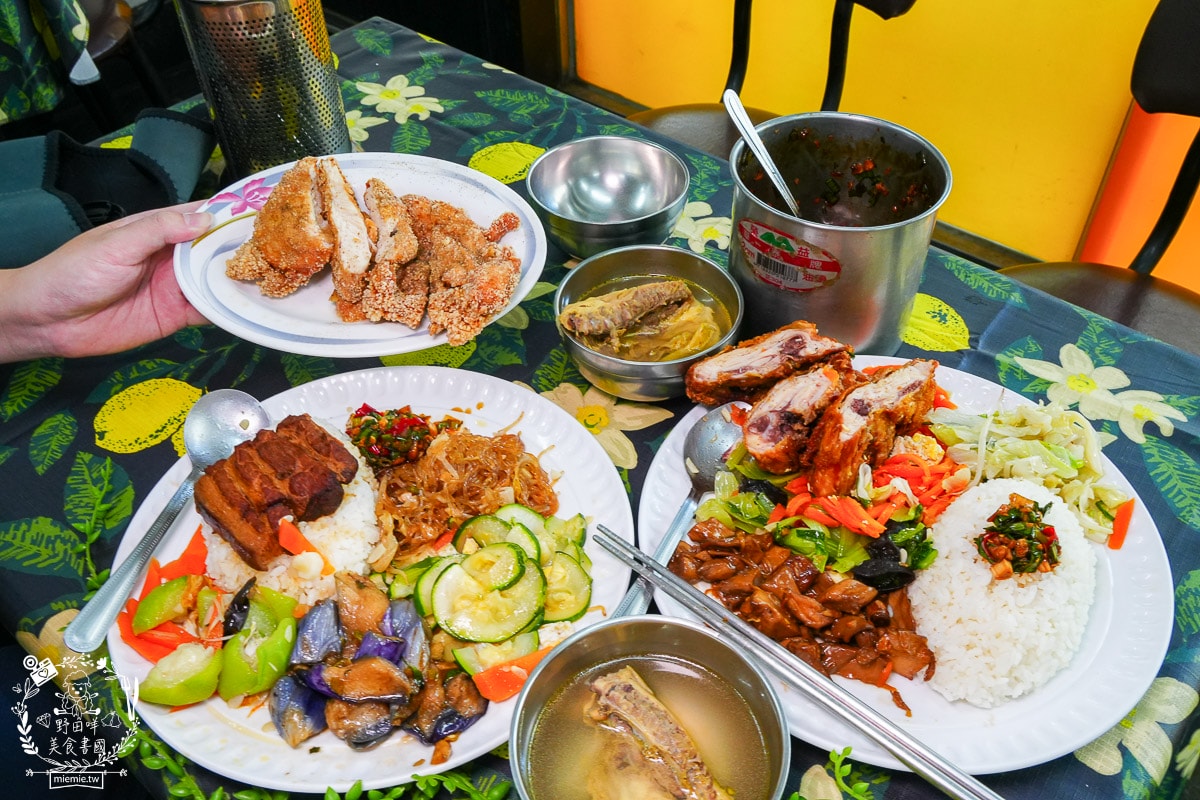 高雄便當推薦|快客利美食|少見的四菜便當店！而且份量超大超有飽足感的高雄便當！