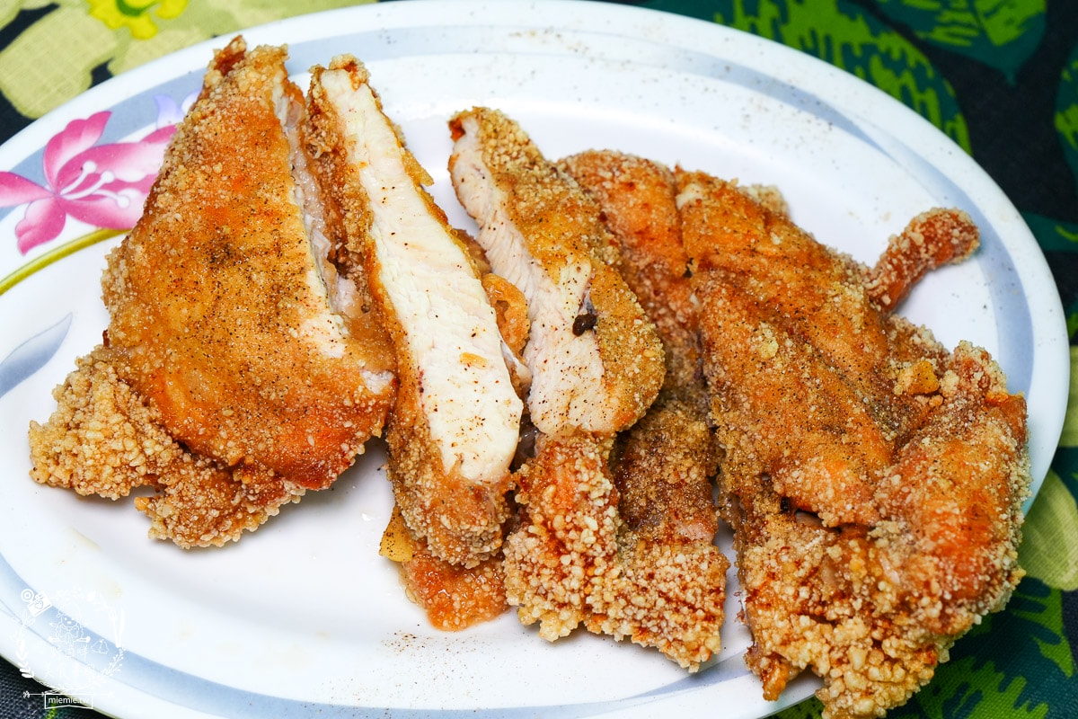 高雄便當推薦|快客利美食|少見的四菜便當店！而且份量超大超有飽足感的高雄便當！