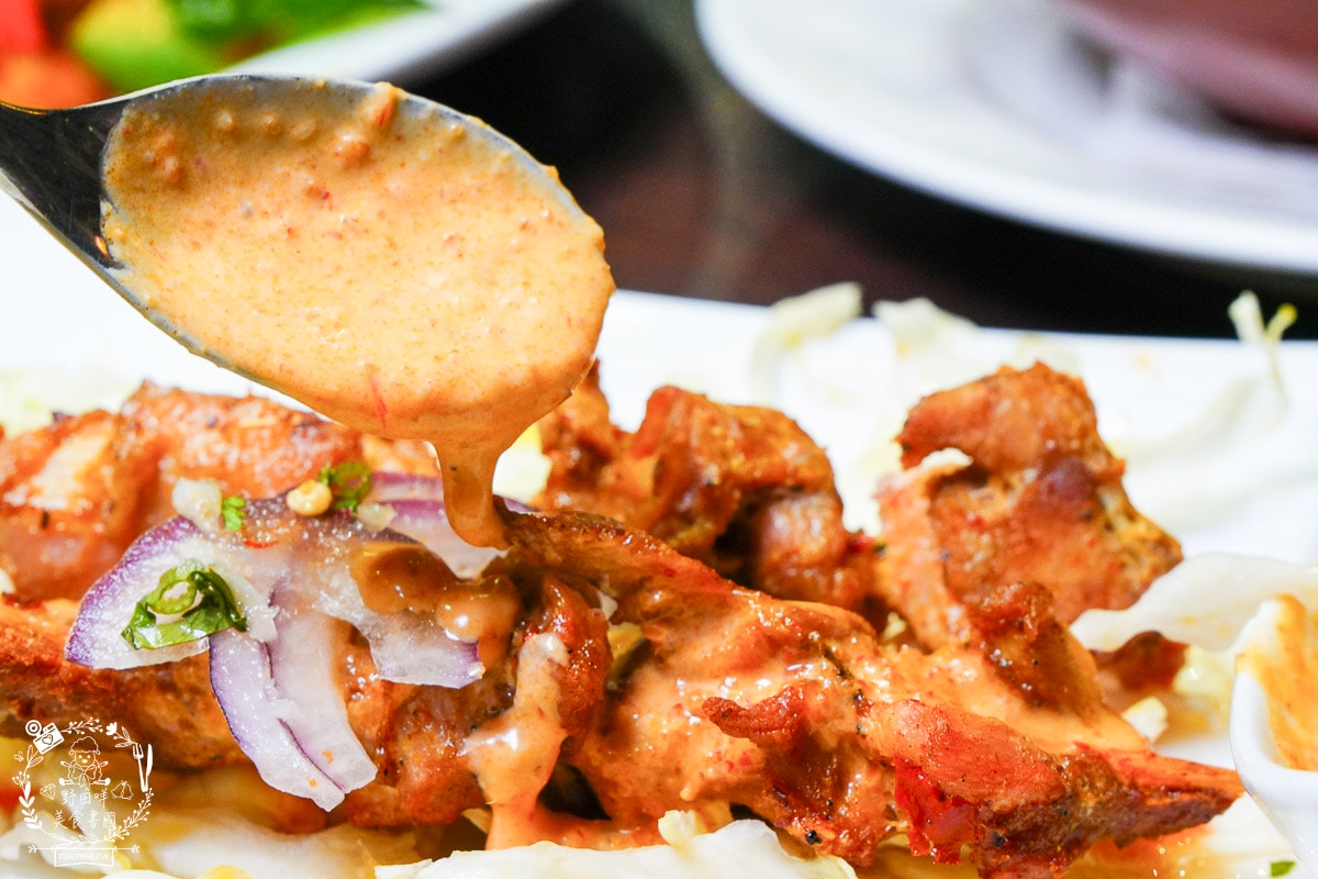 高雄泰式料理[泰來屋泰式料理]岡山捷運附近的人氣泰式美食|可以完全不辣的泰式料理