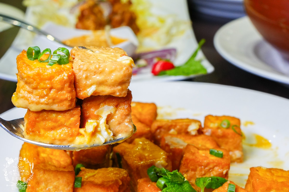 高雄泰式料理[泰來屋泰式料理]岡山捷運附近的人氣泰式美食|可以完全不辣的泰式料理