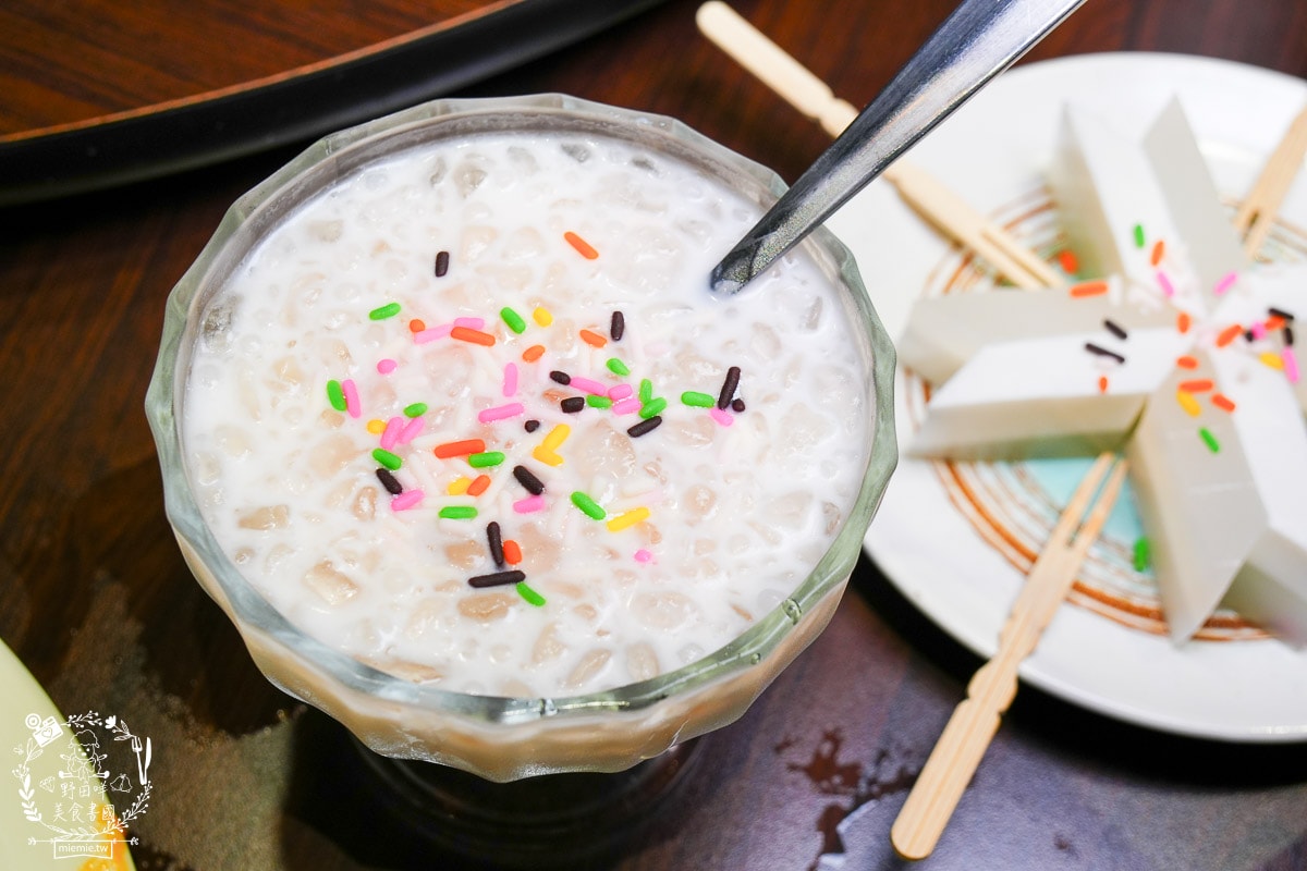 高雄泰式料理[泰來屋泰式料理]岡山捷運附近的人氣泰式美食|可以完全不辣的泰式料理