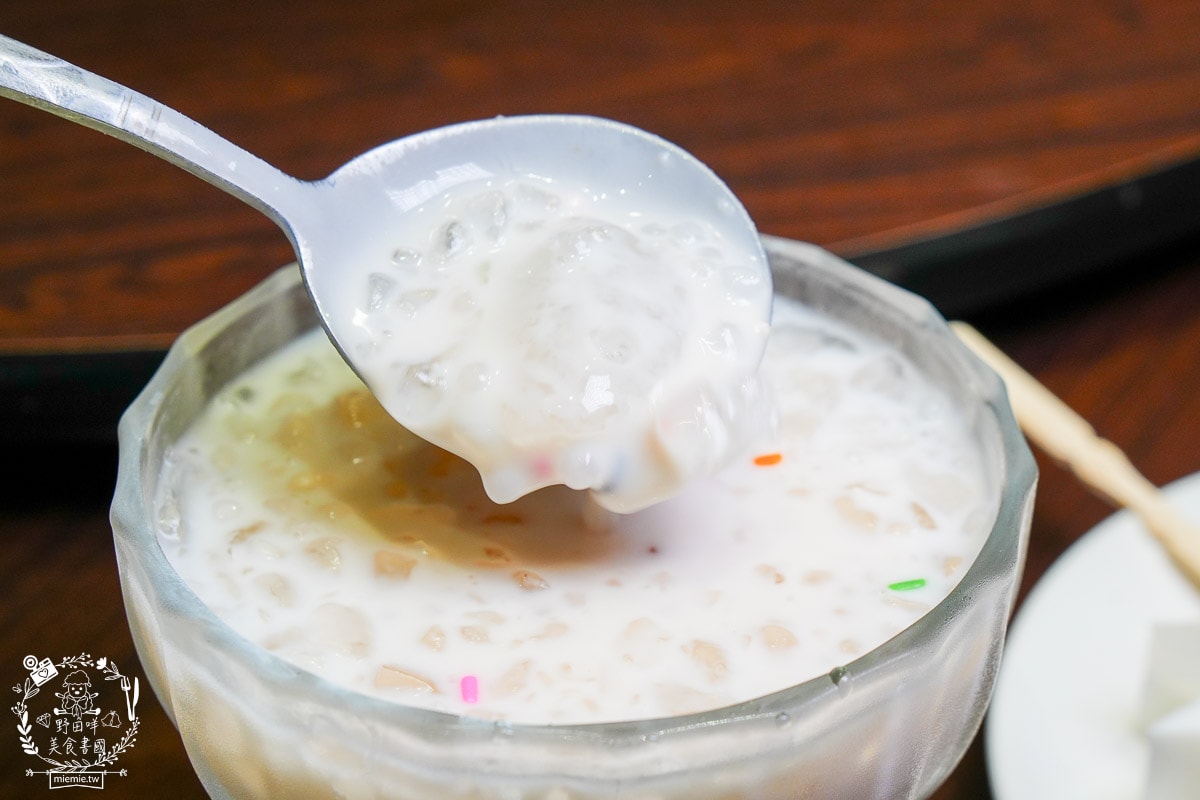 高雄泰式料理[泰來屋泰式料理]岡山捷運附近的人氣泰式美食|可以完全不辣的泰式料理