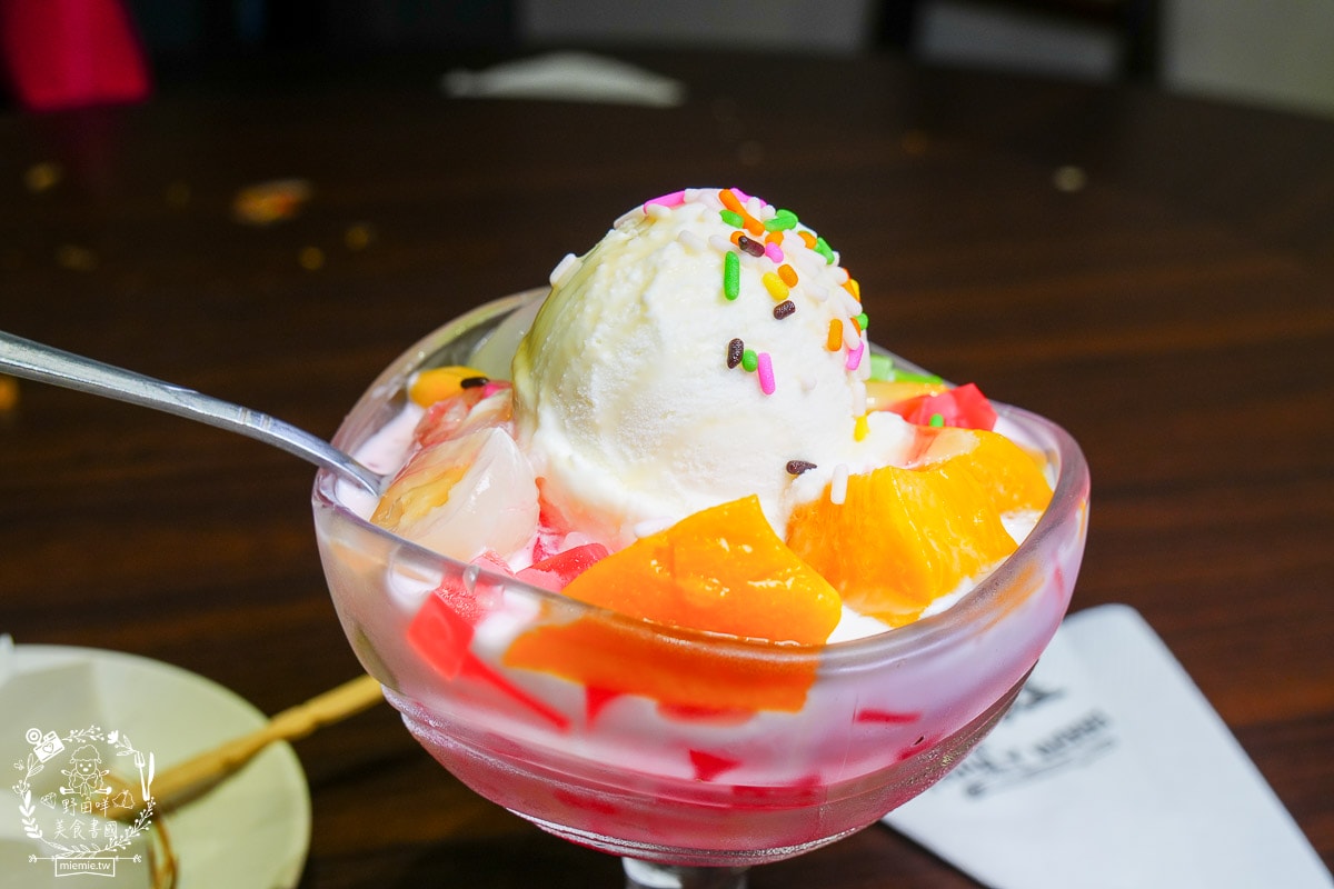 高雄泰式料理[泰來屋泰式料理]岡山捷運附近的人氣泰式美食|可以完全不辣的泰式料理