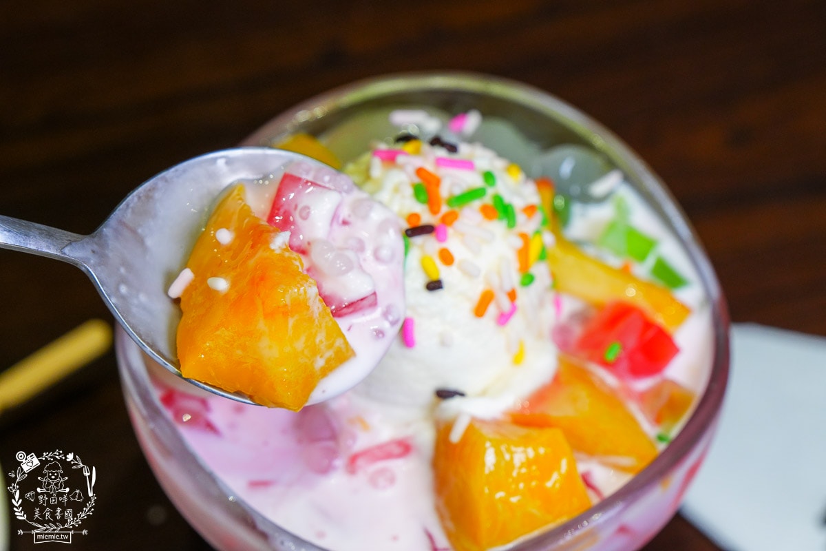 高雄泰式料理[泰來屋泰式料理]岡山捷運附近的人氣泰式美食|可以完全不辣的泰式料理