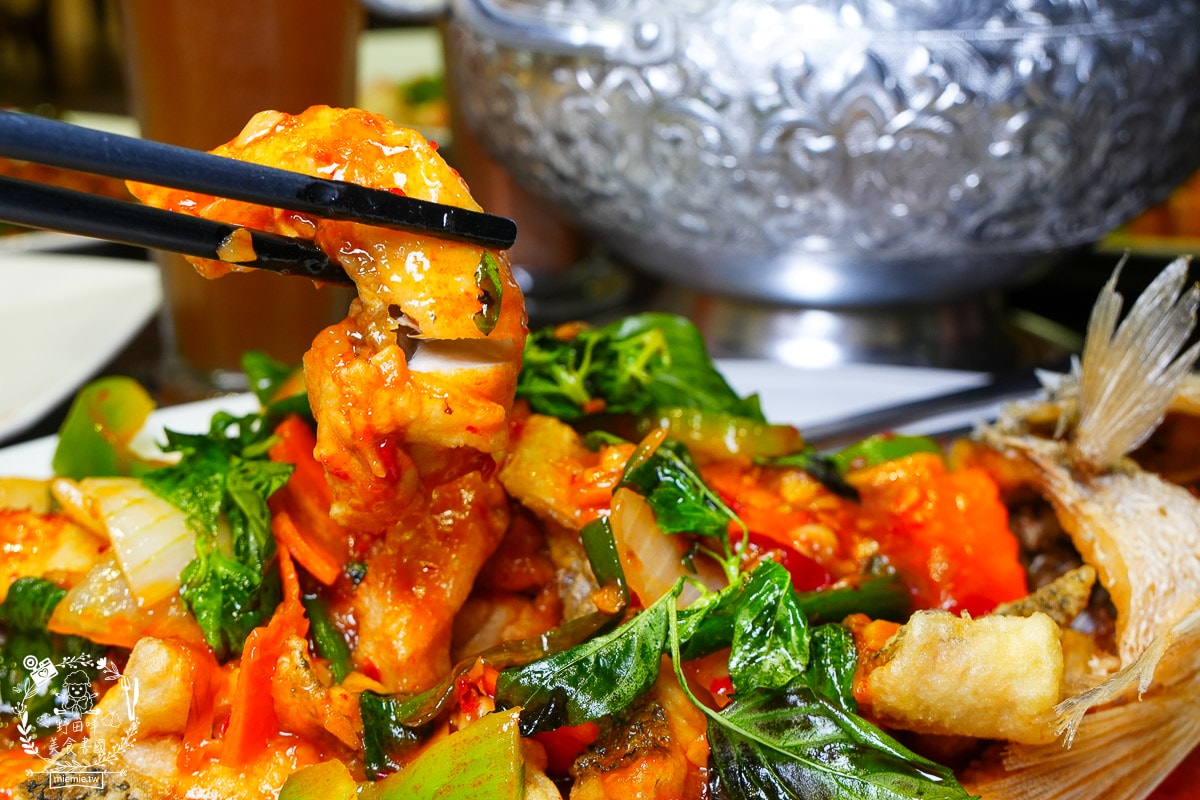 高雄泰式料理[泰來屋泰式料理]岡山捷運附近的人氣泰式美食|可以完全不辣的泰式料理