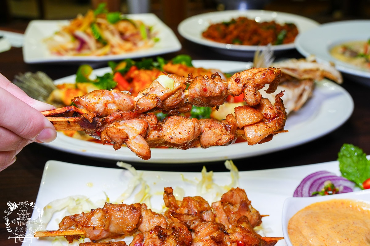 高雄泰式料理[泰來屋泰式料理]岡山捷運附近的人氣泰式美食|可以完全不辣的泰式料理