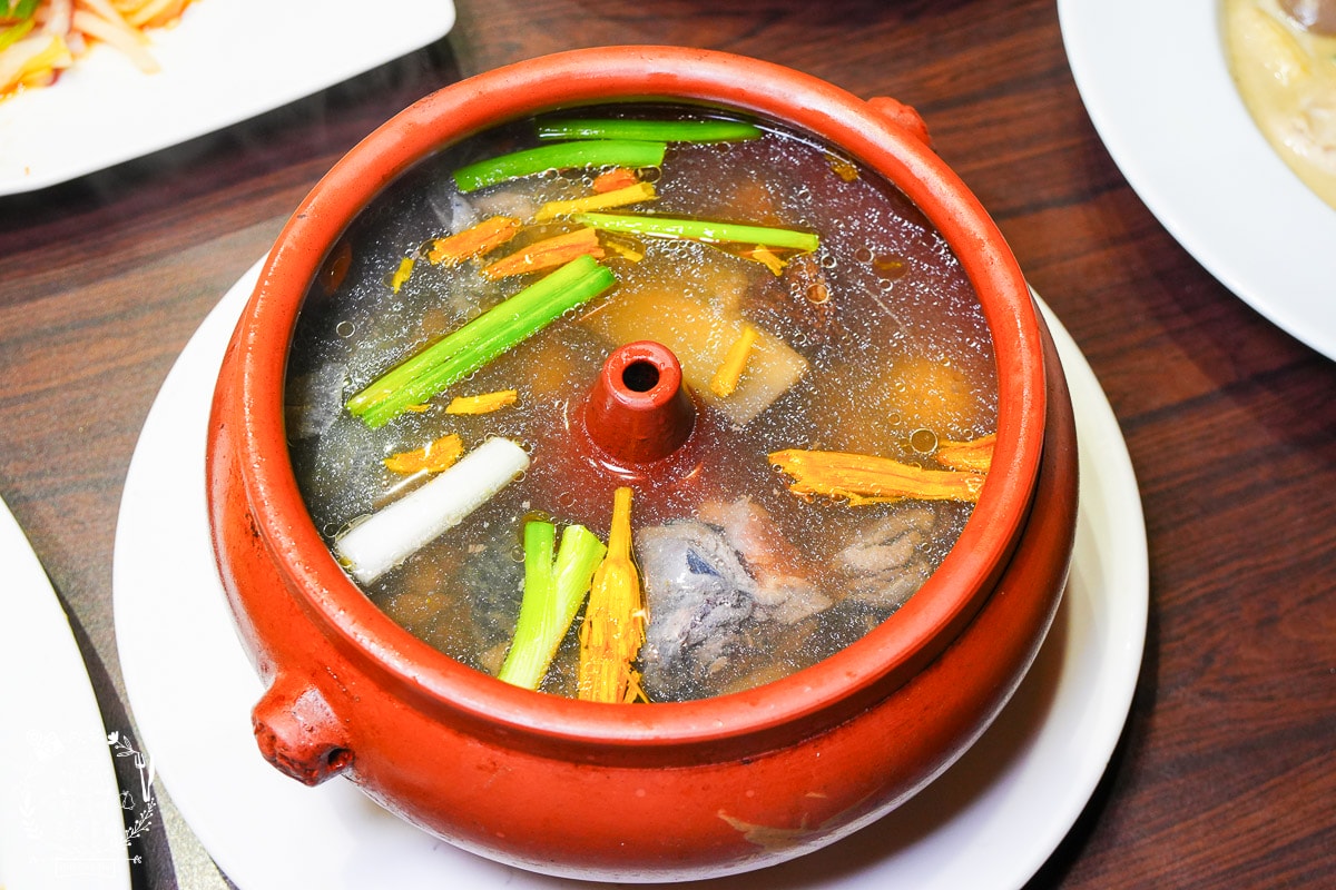 高雄泰式料理[泰來屋泰式料理]岡山捷運附近的人氣泰式美食|可以完全不辣的泰式料理