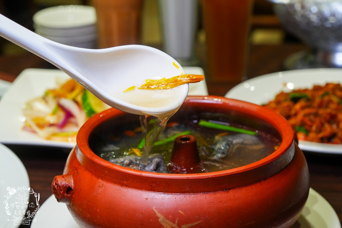 高雄泰式料理[泰來屋泰式料理]岡山捷運附近的人氣泰式美食|可以完全不辣的泰式料理