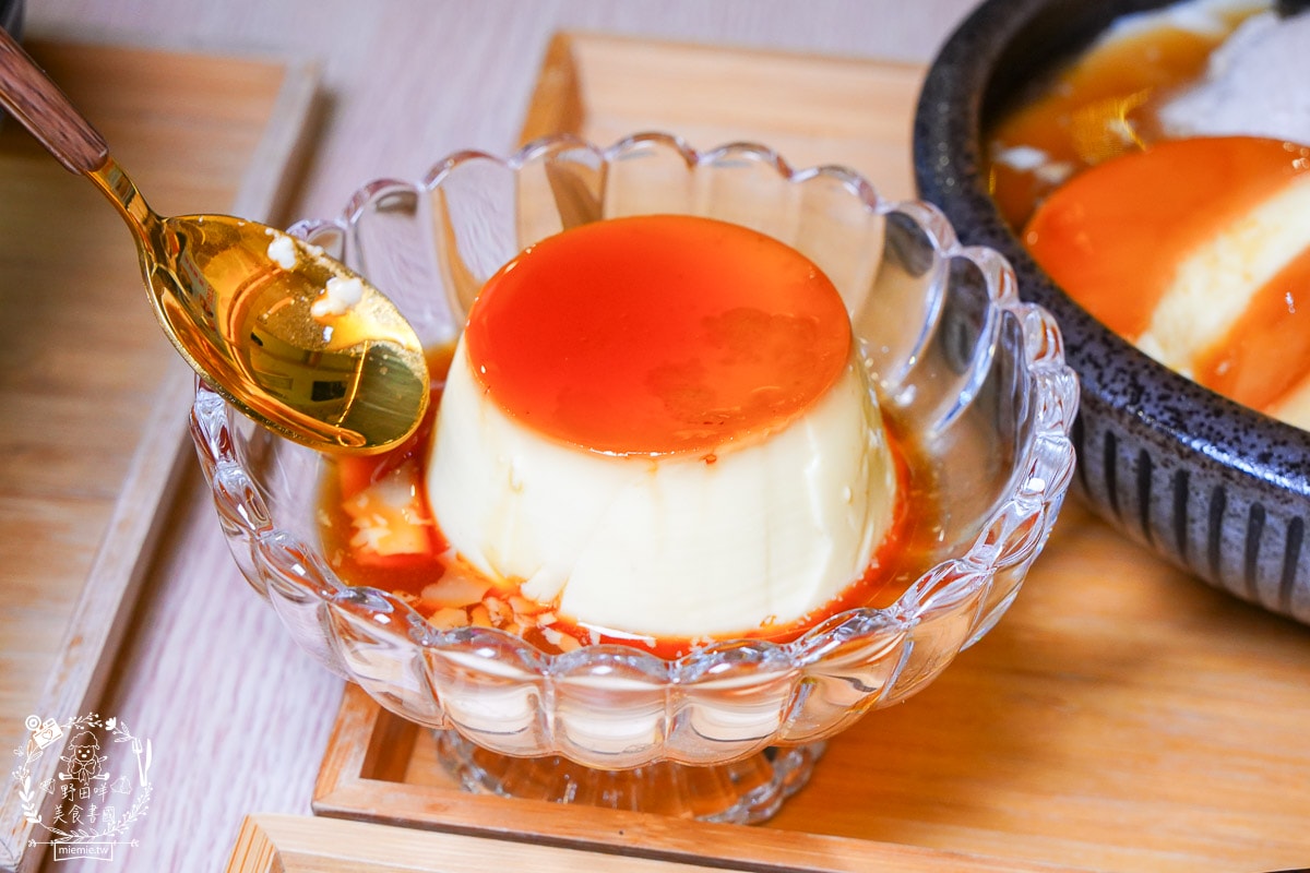 滿溢本舖巨蛋富國店|高雄療癒系甜品冰店!超過50年做豆花的經驗,傳承了三代的匠人精神! - 第16張圖 滿溢本舖巨蛋富國店|高雄療癒系甜品冰店!超過50年做豆花的經驗,傳承了三代的匠人精神!