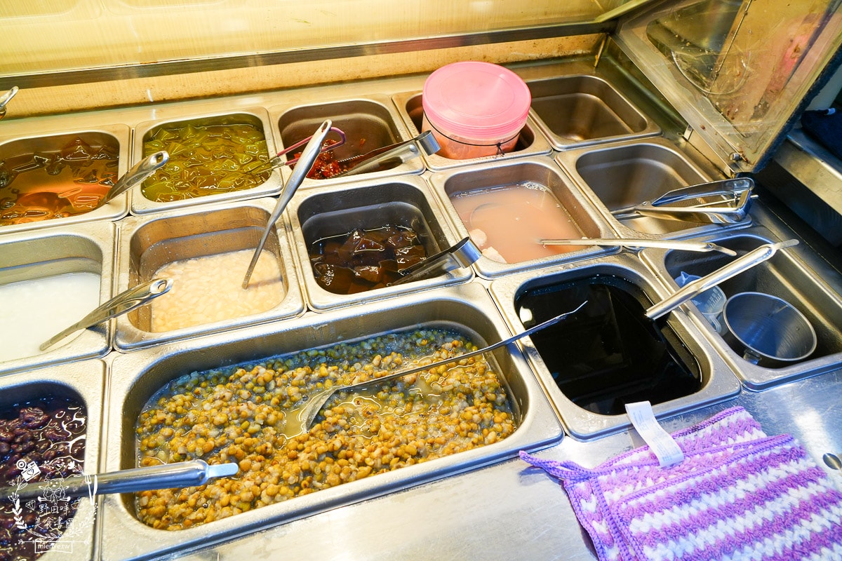 滿溢本舖巨蛋富國店|高雄療癒系甜品冰店!超過50年做豆花的經驗,傳承了三代的匠人精神! - 第9張圖 滿溢本舖巨蛋富國店|高雄療癒系甜品冰店!超過50年做豆花的經驗,傳承了三代的匠人精神!