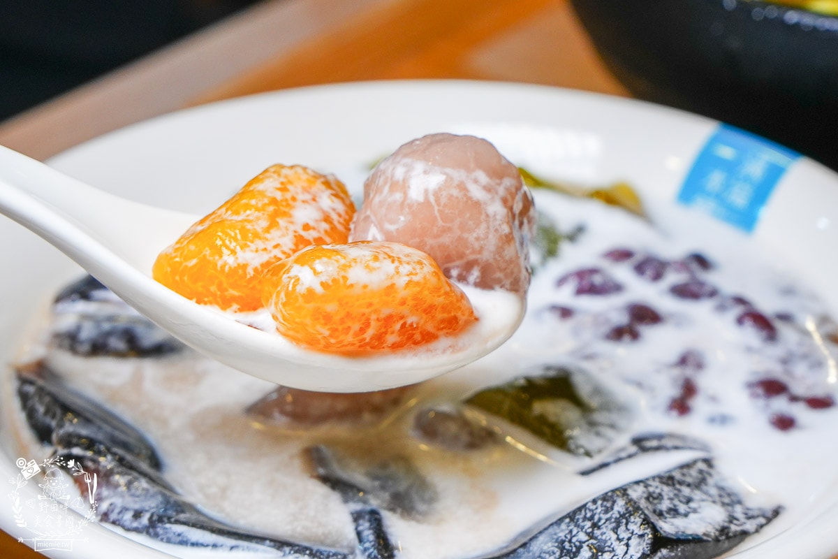 滿溢本舖巨蛋富國店|高雄療癒系甜品冰店!超過50年做豆花的經驗,傳承了三代的匠人精神! - 第31張圖 滿溢本舖巨蛋富國店|高雄療癒系甜品冰店!超過50年做豆花的經驗,傳承了三代的匠人精神!