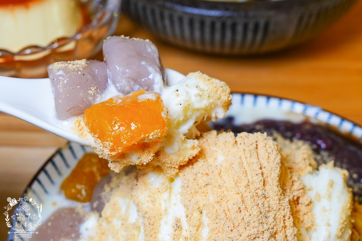 滿溢本舖巨蛋富國店|高雄療癒系甜品冰店!超過50年做豆花的經驗,傳承了三代的匠人精神! - 第37張圖 滿溢本舖巨蛋富國店|高雄療癒系甜品冰店!超過50年做豆花的經驗,傳承了三代的匠人精神!