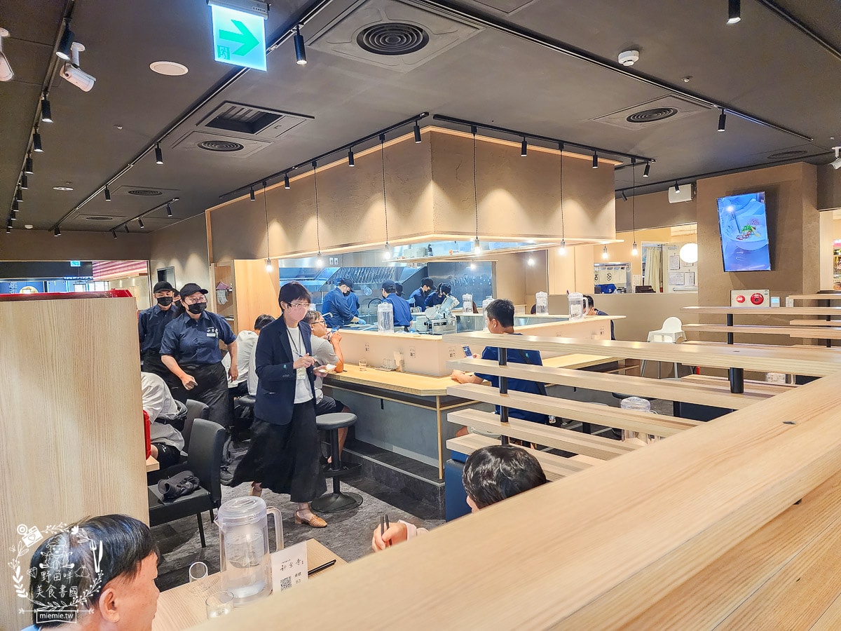 台灣首間神宮寺二層泡雞白湯就在高雄漢神巨蛋!高雄就能吃到名古屋人氣二層泡雞白湯拉麵！