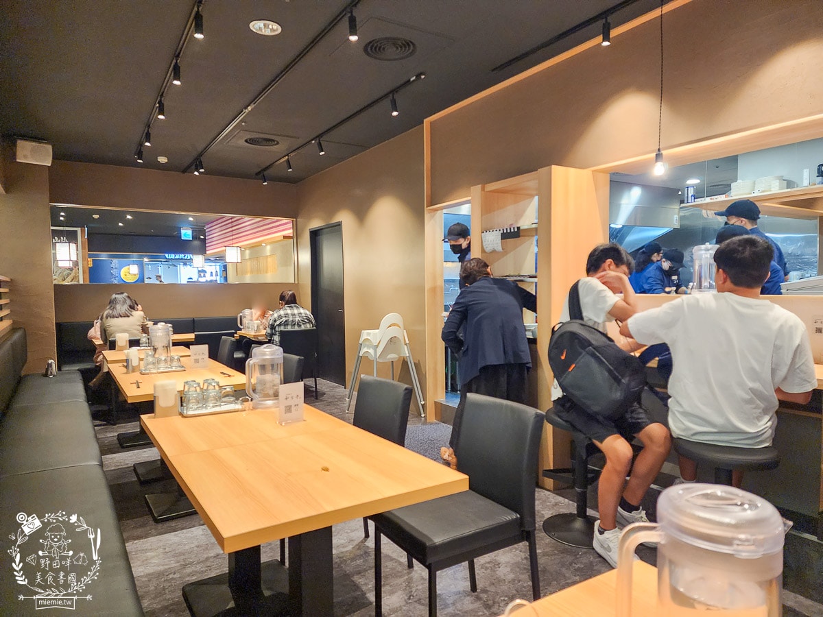 台灣首間神宮寺二層泡雞白湯就在高雄漢神巨蛋!高雄就能吃到名古屋人氣二層泡雞白湯拉麵！