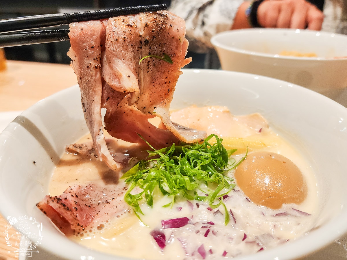 台灣首間神宮寺二層泡雞白湯就在高雄漢神巨蛋!高雄就能吃到名古屋人氣二層泡雞白湯拉麵！