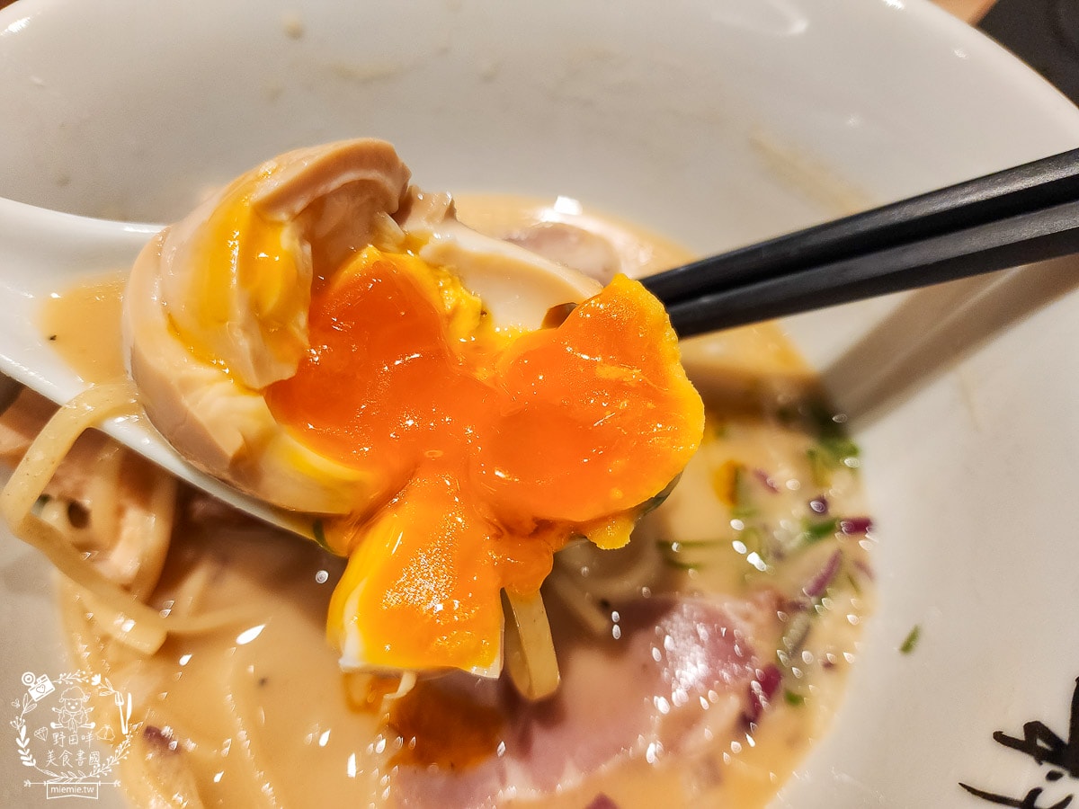 台灣首間神宮寺二層泡雞白湯就在高雄漢神巨蛋!高雄就能吃到名古屋人氣二層泡雞白湯拉麵！