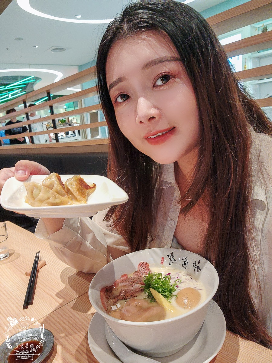 台灣首間神宮寺二層泡雞白湯就在高雄漢神巨蛋!高雄就能吃到名古屋人氣二層泡雞白湯拉麵！