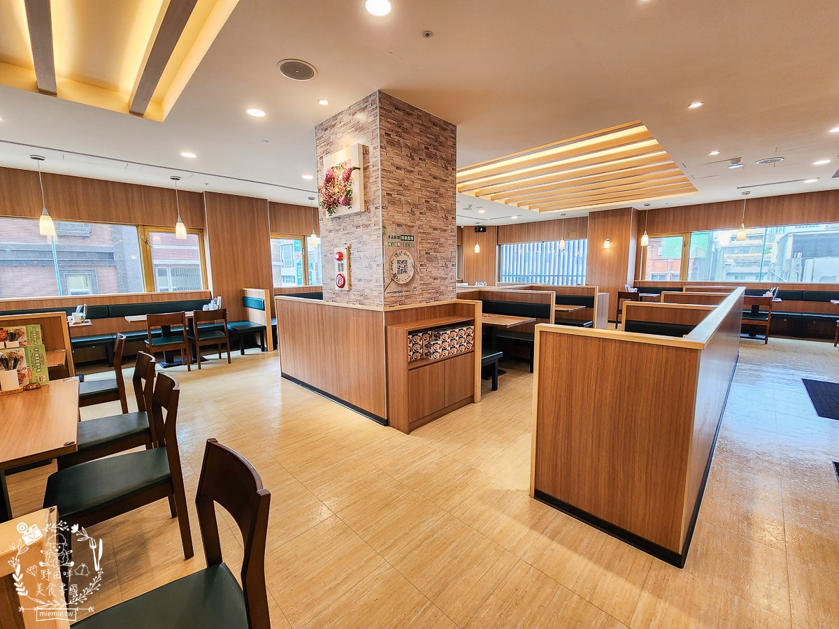 薩莉亞桃園中壢站前店|北部超親民的平價美食!商業午餐超級省!還有飲料吧無限暢飲? - 第4張圖 薩莉亞桃園中壢站前店|北部超親民的平價美食!商業午餐超級省!還有飲料吧無限暢飲?