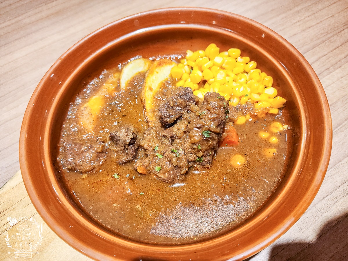 薩莉亞桃園中壢站前店|北部超親民的平價美食!商業午餐超級省!還有飲料吧無限暢飲? - 第9張圖 薩莉亞桃園中壢站前店|北部超親民的平價美食!商業午餐超級省!還有飲料吧無限暢飲?