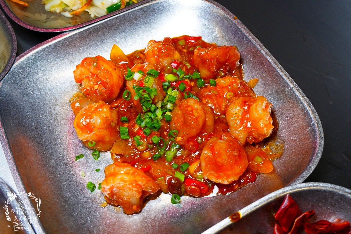 開麻開辣吃到飽｜高雄首創結合乾鍋+快炒+開到凌晨的麻辣鍋吃到飽餐廳｜試營運期間全時段88折