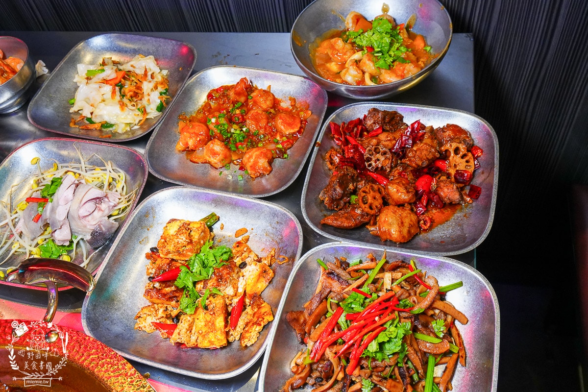 開麻開辣吃到飽｜高雄首創結合乾鍋+快炒+開到凌晨的麻辣鍋吃到飽餐廳｜試營運期間全時段88折