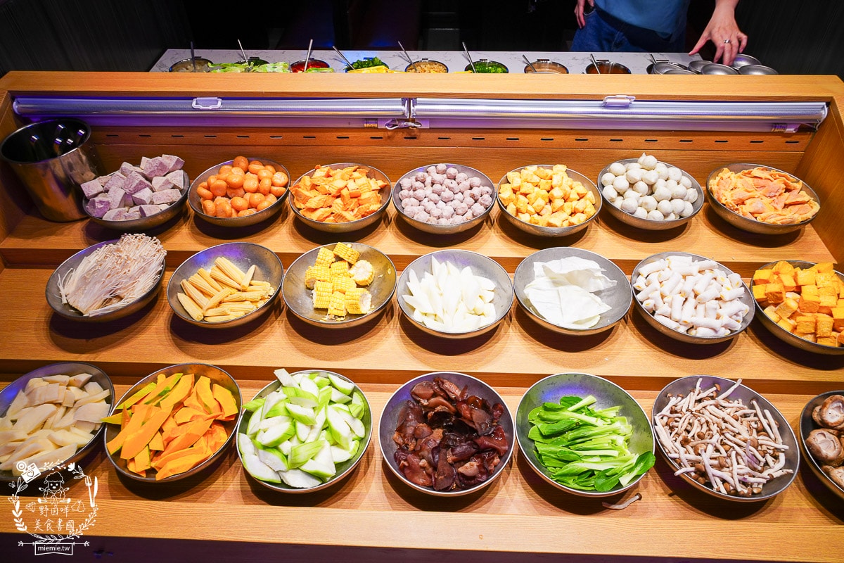 開麻開辣吃到飽｜高雄首創結合乾鍋+快炒+開到凌晨的麻辣鍋吃到飽餐廳｜試營運期間全時段88折