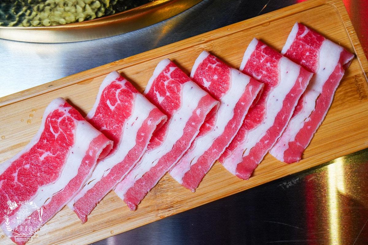 開麻開辣吃到飽｜高雄首創結合乾鍋+快炒+開到凌晨的麻辣鍋吃到飽餐廳｜試營運期間全時段88折