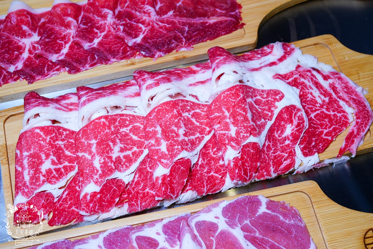 開麻開辣吃到飽｜高雄首創結合乾鍋+快炒+開到凌晨的麻辣鍋吃到飽餐廳｜試營運期間全時段88折