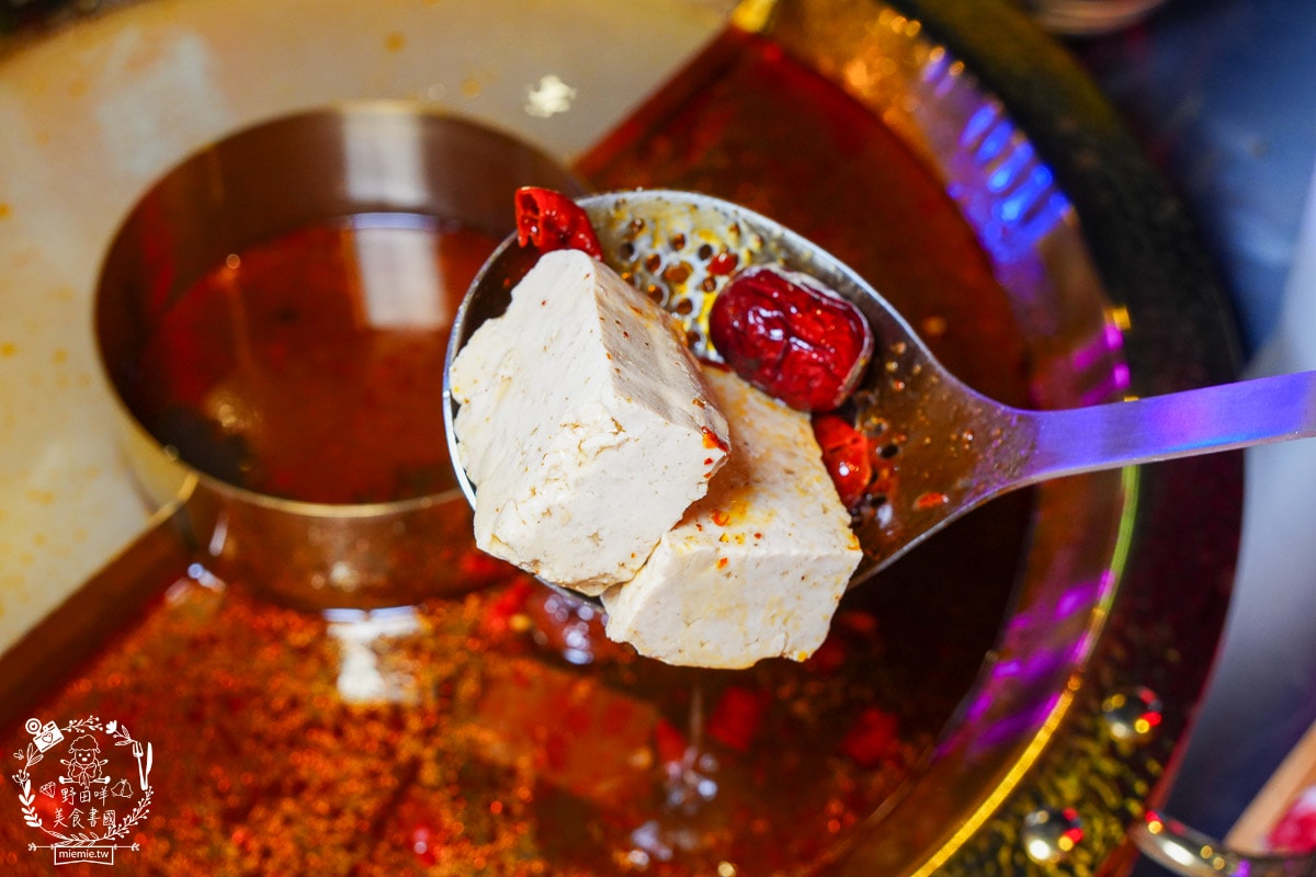 開麻開辣吃到飽｜高雄首創結合乾鍋+快炒+開到凌晨的麻辣鍋吃到飽餐廳｜試營運期間全時段88折