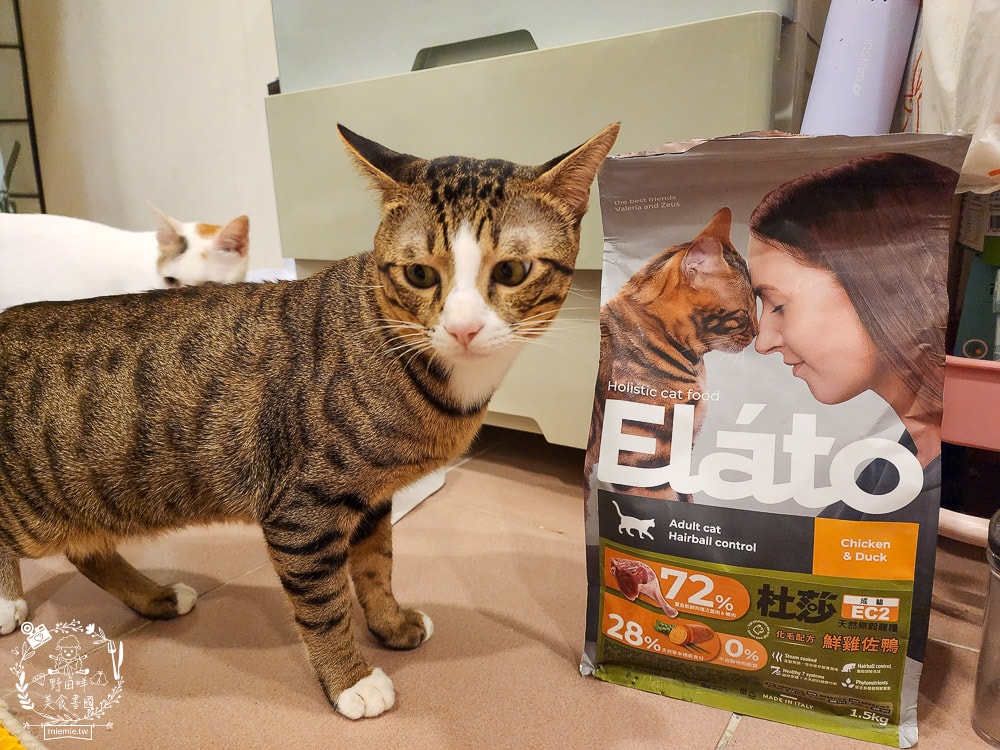 貓咪無穀貓糧推薦[Elato杜莎天然無穀貓糧]含肉量高達73%，碳水只有20.4%營養足夠的無穀乾糧推薦！