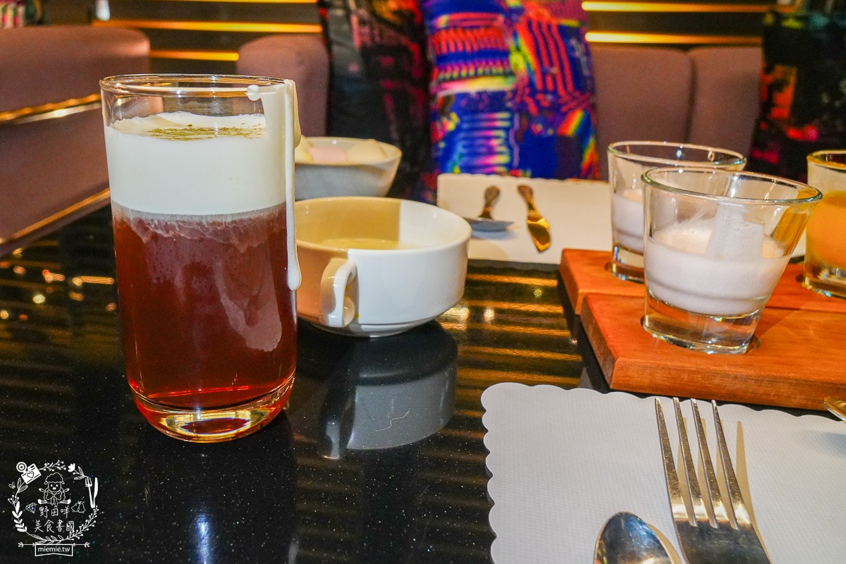 桃園住宿推薦| i hotel 電競時租旅館中壢旗艦館|24小時免費點心飲料吧+斯林百蘭名床+雙道隔音門打遊戲超過癮！