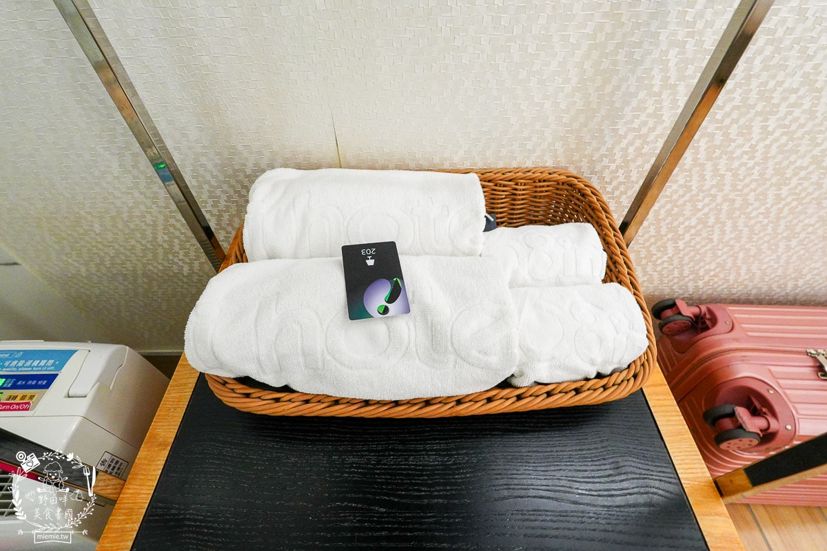 桃園住宿推薦| i hotel 電競時租旅館中壢旗艦館|24小時免費點心飲料吧+斯林百蘭名床+雙道隔音門打遊戲超過癮！