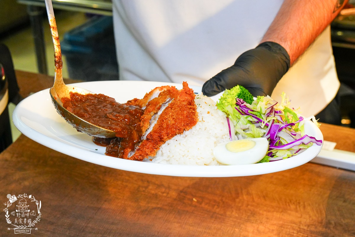 popocurry粕粕咖哩義享店|日本人來台灣開的超人氣咖哩店！超多人氣炸物常常提早完售！