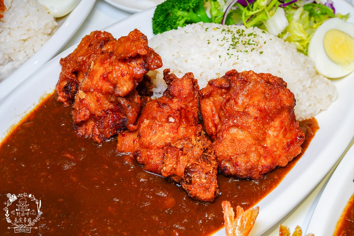 popocurry粕粕咖哩義享店|日本人來台灣開的超人氣咖哩店！超多人氣炸物常常提早完售！
